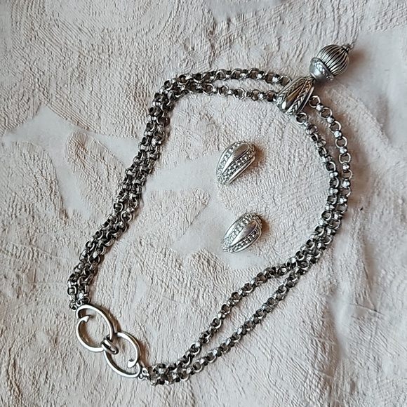 Oscar de la RentaVintage Necklace and Earrings